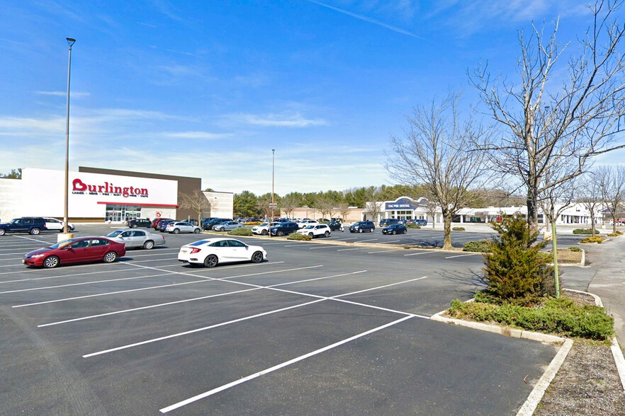 Primary Photo Of 1224-1232 Hooper Ave, Toms River Unknown For Lease