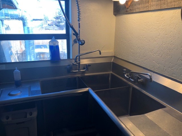 More Photos Of 703 W Main St, Payson Freestanding For Sale