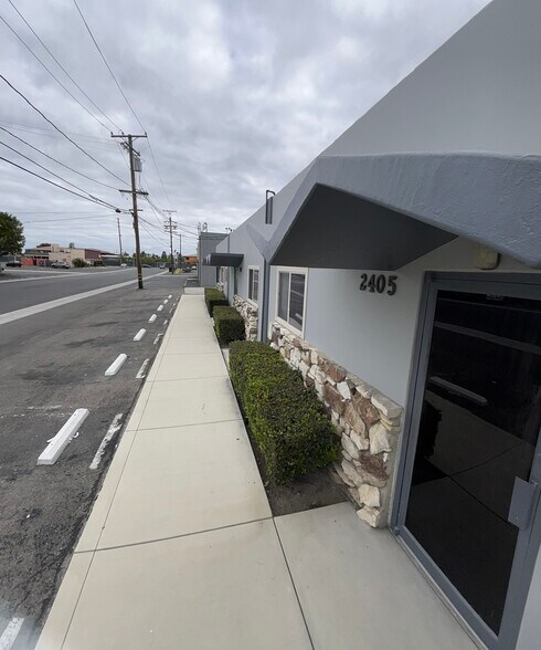 More Photos Of 2413 S Broadway, Santa Ana Manufacturing For Lease