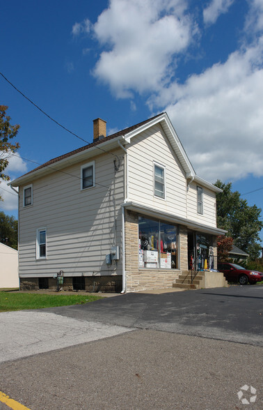 Primary Photo Of 152 Churchill Hubbard Rd, Youngstown Freestanding For Lease