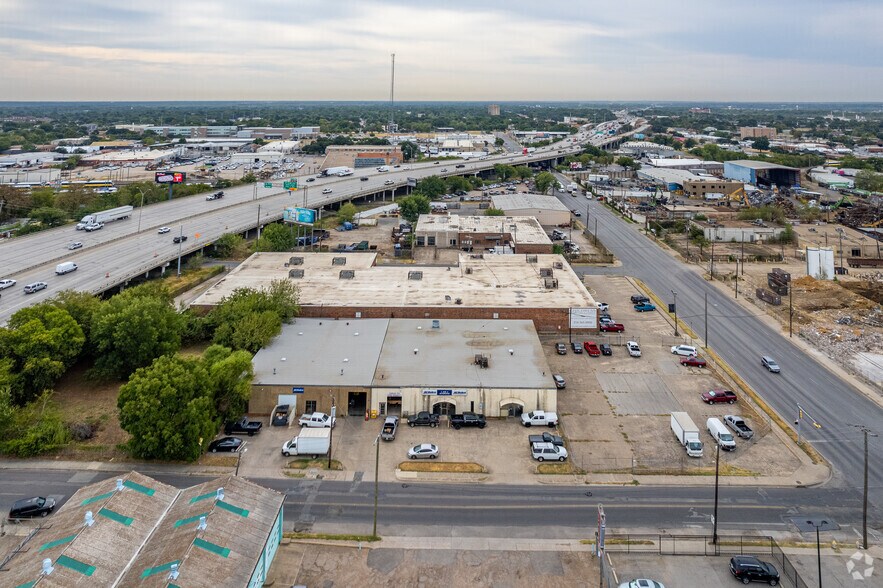 More Photos Of 1912 S Good Latimer Expy, Dallas Warehouse For Sale