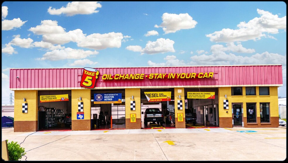 Primary Photo Of 4541 Garth Rd, Baytown Auto Repair For Sale