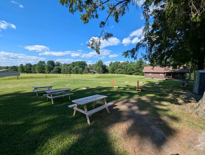 More Photos Of 32600 N State Route 44, Slate Run Hotel For Sale