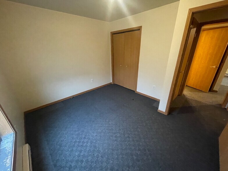 More Photos Of 321 Grove City Rd, Slippery Rock Apartments For Sale
