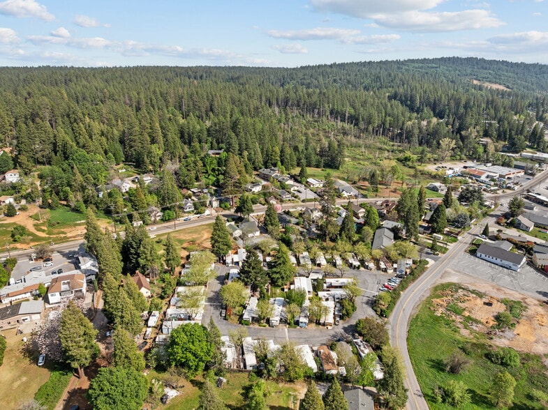 More Photos Of 639 Whiting St St, Grass Valley Manufactured Housing Mobile Home Park For Sale