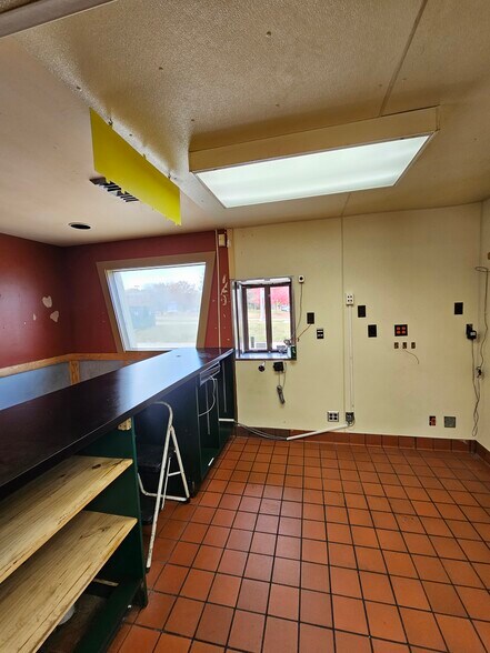 More Photos Of W156N8420 Pilgrim Rd, Menomonee Falls Fast Food For Sale