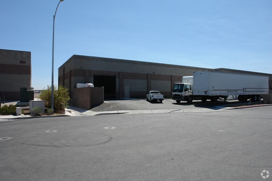 More Photos Of 221 Commerce Park Ct, North Las Vegas Distribution For Sale