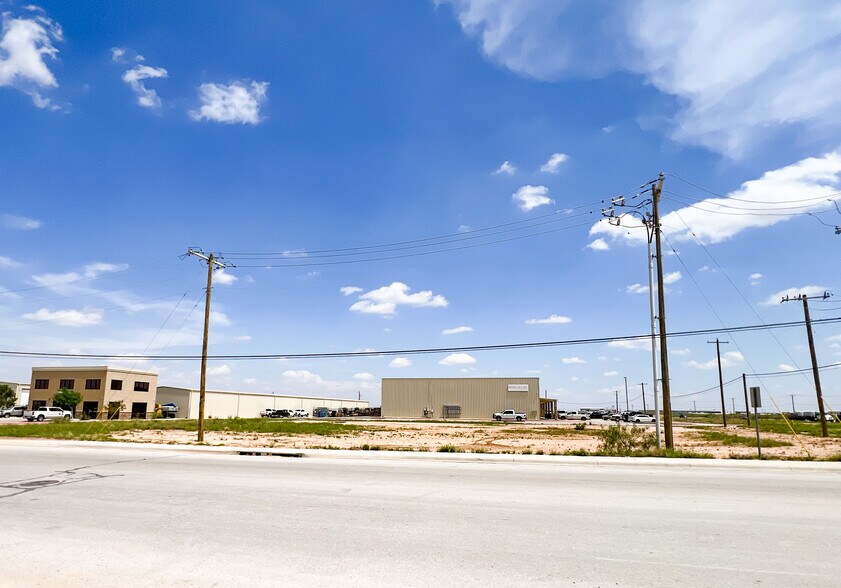 More Photos Of 3101 Antelope Trail, Midland Land For Sale