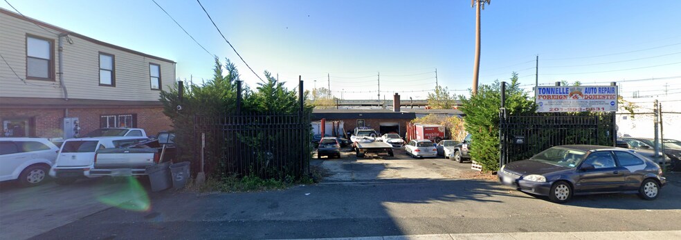 Primary Photo Of 499-501 Tonnelle Ave, Jersey City Warehouse For Sale