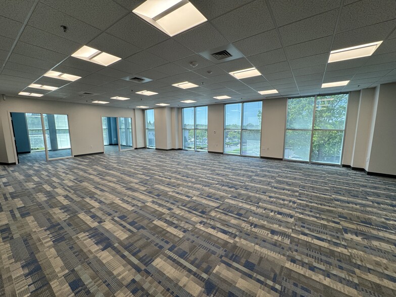More Photos Of 13900 Conlan Cir, Charlotte Office For Lease