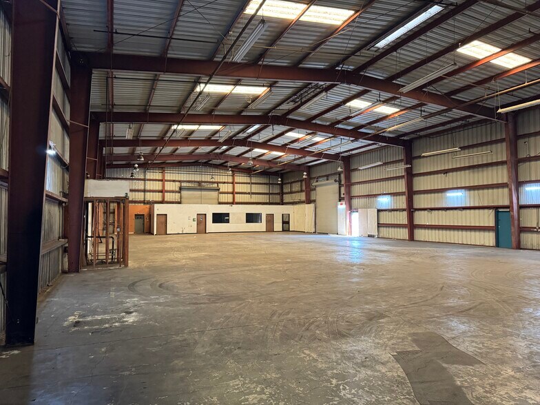 More Photos Of 819 Anita St, Chula Vista Warehouse For Lease