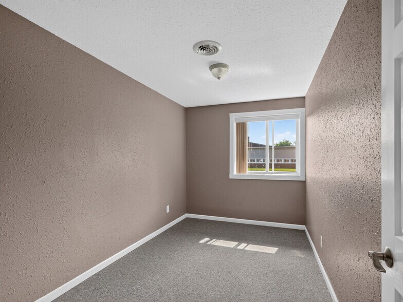 More Photos Of 200 S 4th St, Kawkawlin Assisted Living For Sale