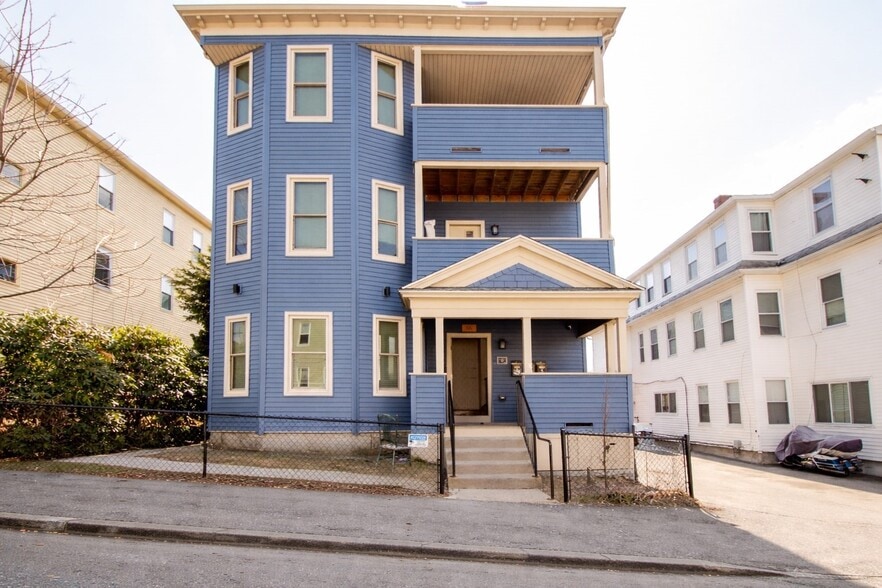 Primary Photo Of 56 Cohasset St, Worcester Multifamily For Sale