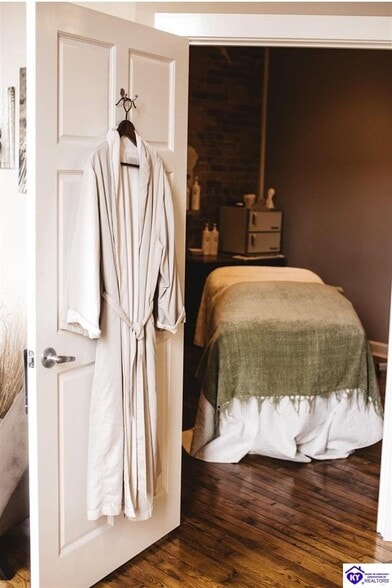 More Photos Of 130 E Main St, Campbellsville Storefront Retail Office For Sale