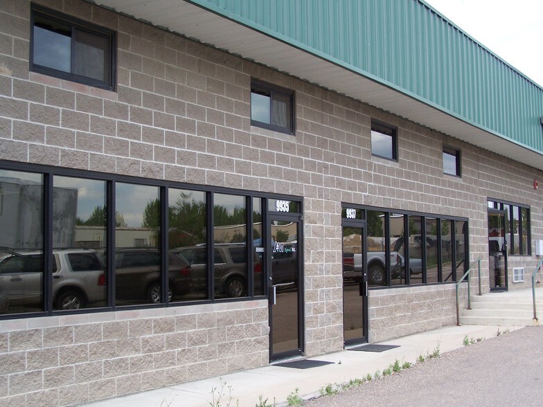 More Photos Of 9933-9961 Titan Park Cir, Littleton Distribution For Lease