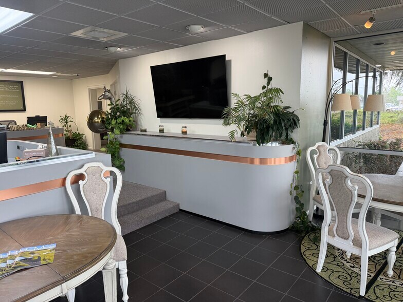 More Photos Of 100 SW 52nd Ave, Ocala Office For Lease