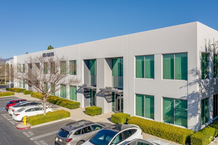 More Photos Of 9660-9690 Research Dr, Irvine Warehouse For Lease