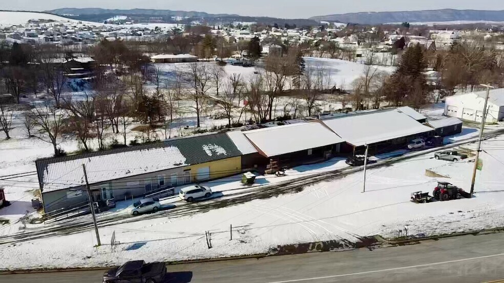 More Photos Of 522A S Main St, Broadway Flex For Sale