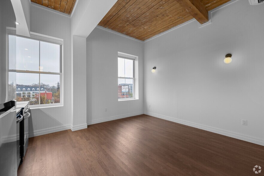 More Photos Of 105 Court St, New Haven Apartments For Lease