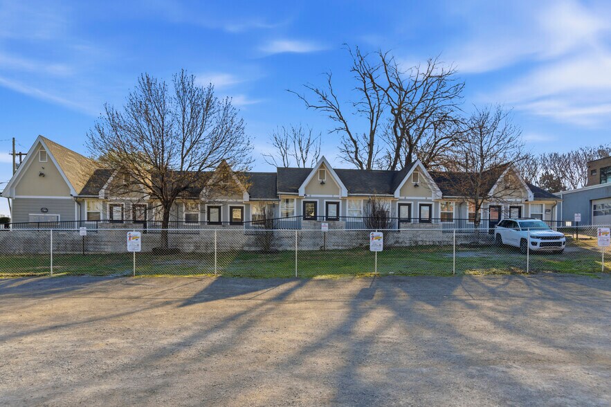 More Photos Of 415 Humphreys St, Nashville Apartments For Sale