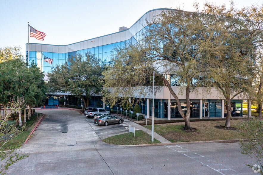More Photos Of 2200 Space Park Dr, Houston Unknown For Lease