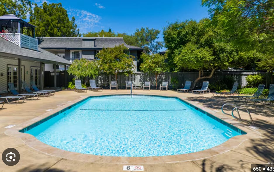 More Photos Of 22 S Lake Dr, Antioch Apartments For Sale