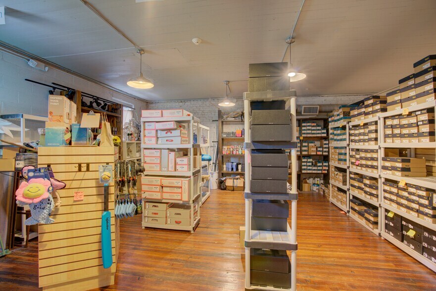 More Photos Of 109 Broad St, Rome Storefront For Sale