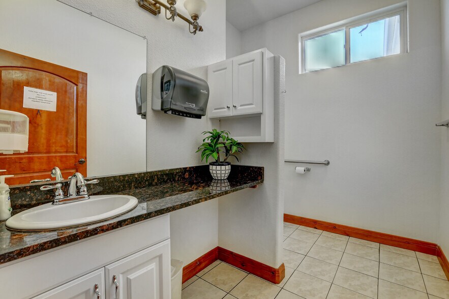 More Photos Of 5370 Carr St, Arvada Specialty For Sale