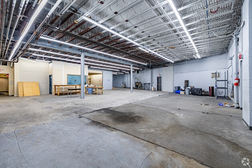 More Photos Of 160 Belmont Ave, Garfield Manufacturing For Sale