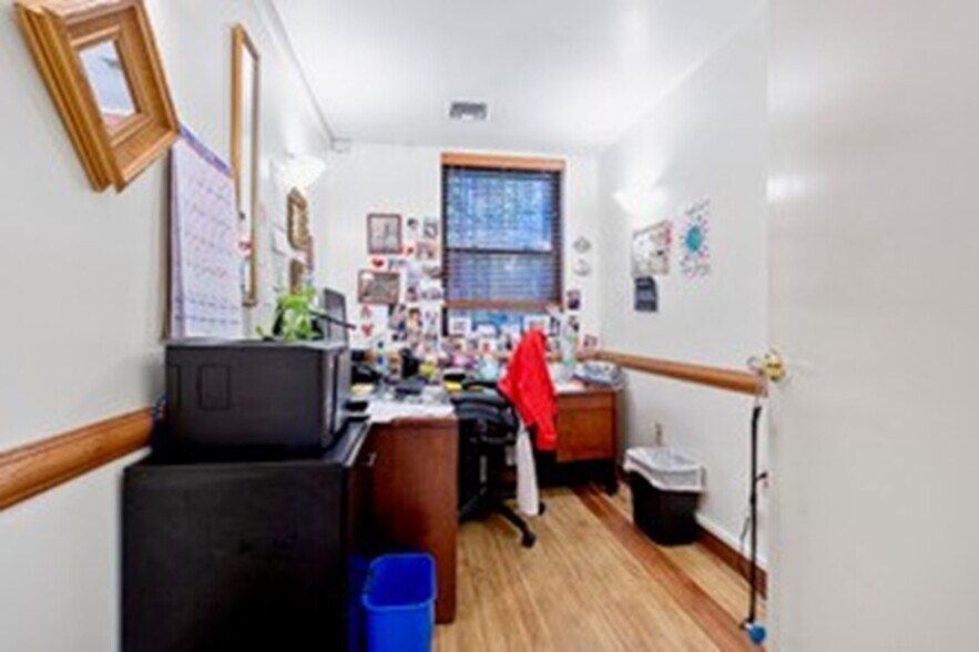 More Photos Of 270 9th St, Brooklyn Medical For Lease