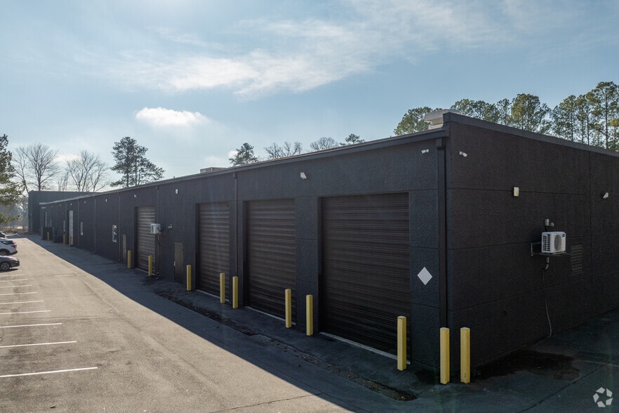 More Photos Of 710 Morgan Falls Rd, Atlanta Loft Creative Space For Sale