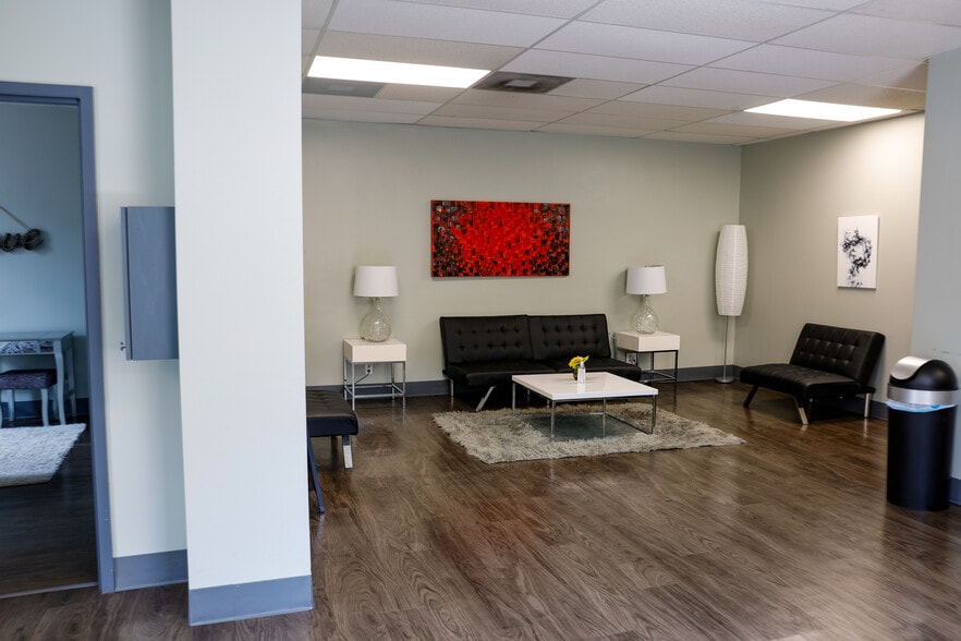 More Photos Of 210 Hale St, Charleston Office For Sale