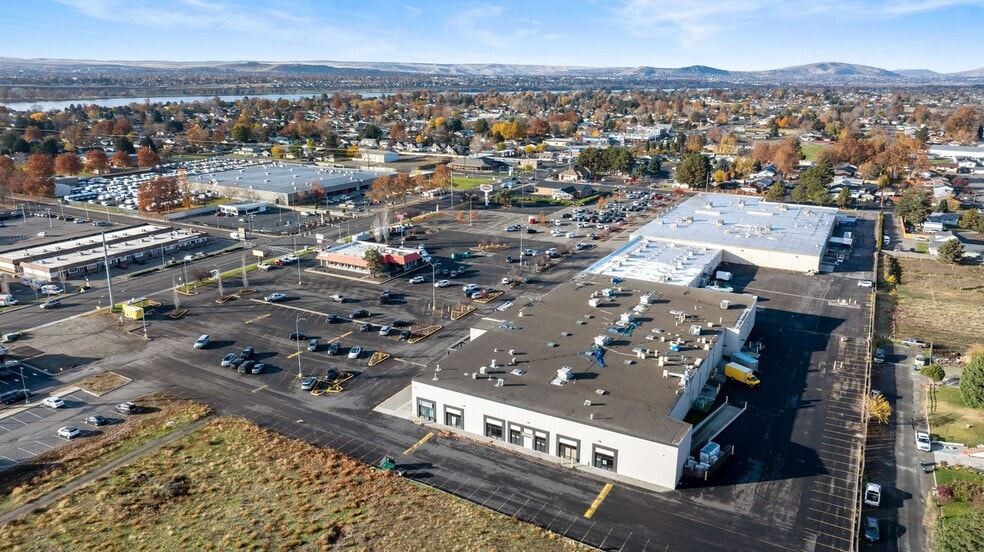 More Photos Of 3315 W Court St, Pasco Restaurant For Sale