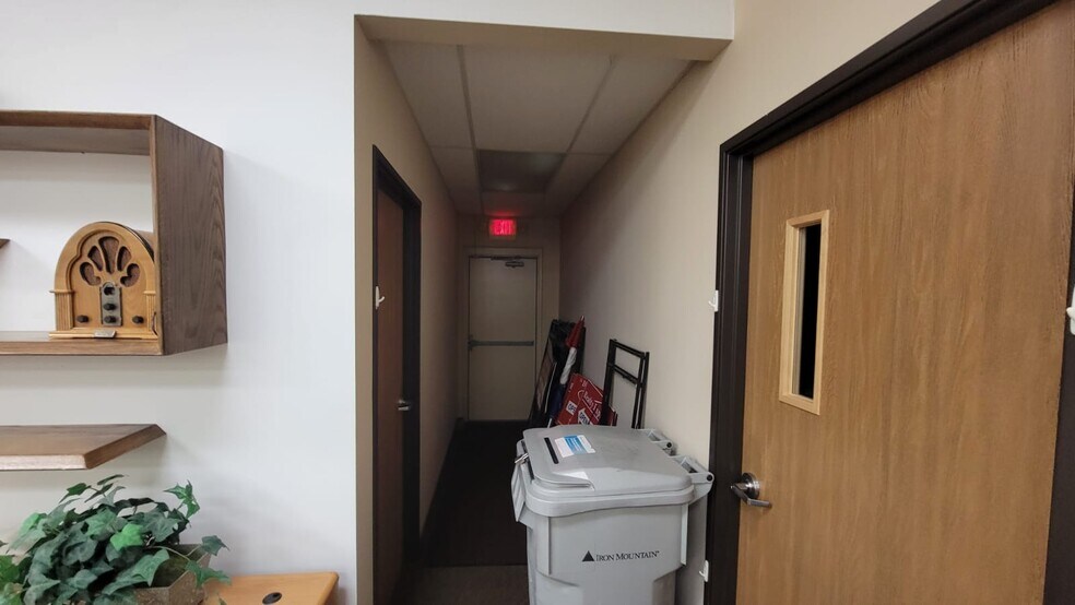 More Photos Of 9027-9041 Textile Rd, Ypsilanti Freestanding For Lease