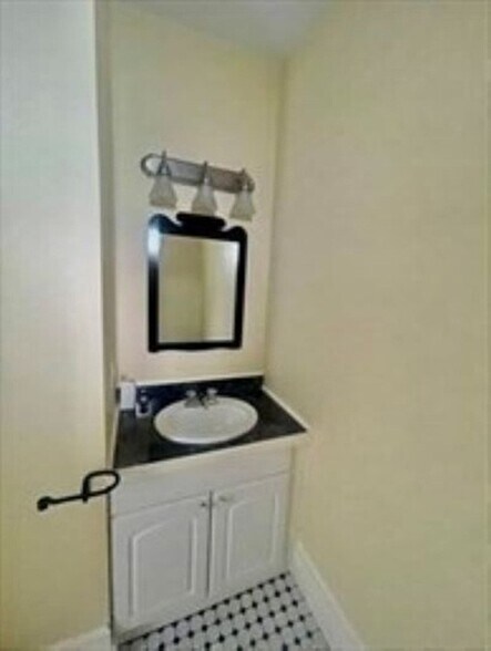 More Photos Of 150 8th St, New Bedford Loft Creative Space For Lease