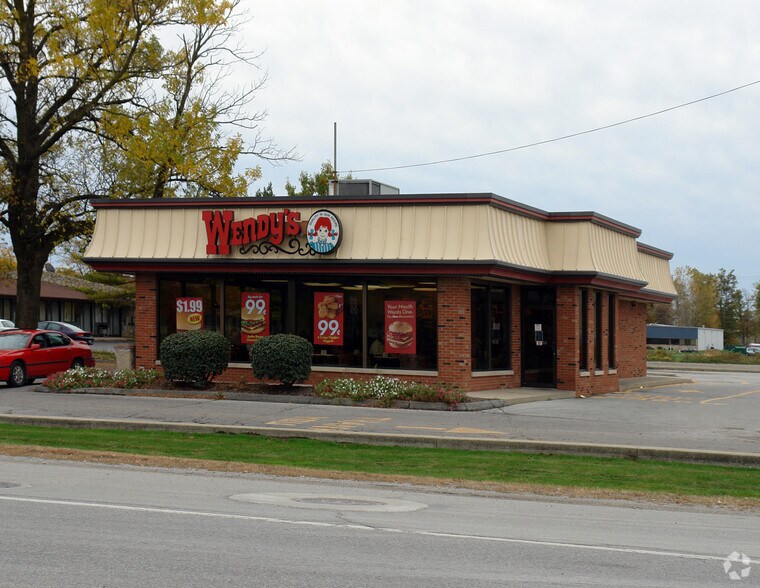 More Photos Of 6824 Lincoln Hwy, Fort Wayne General Retail For Sale