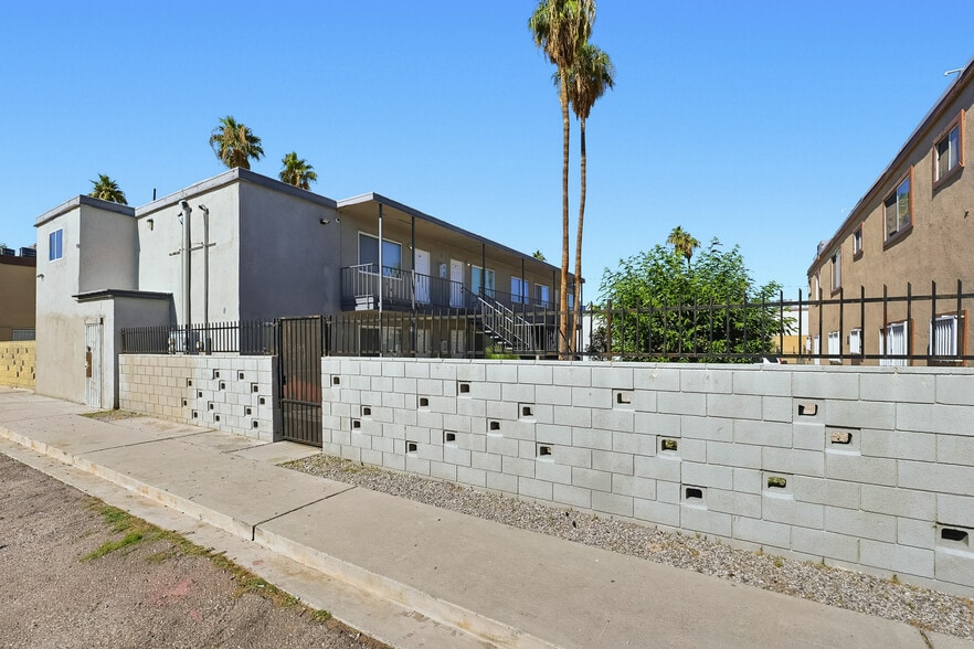 More Photos Of 521 Calcaterra Cir, Las Vegas Apartments For Sale