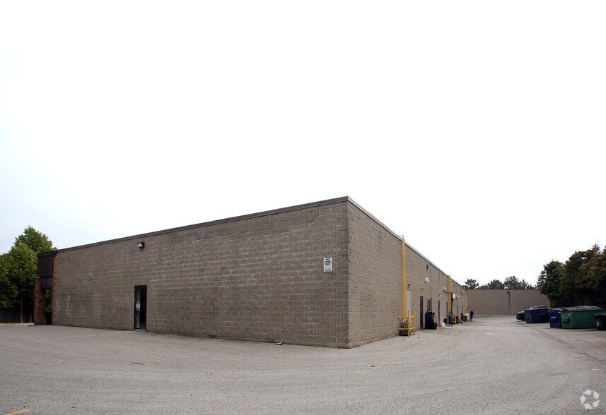 More Photos Of 699 Wilkins St, London Freestanding For Lease