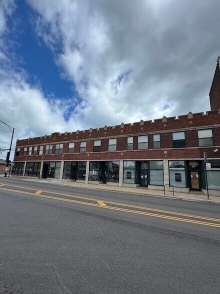 More Photos Of 7101-7129 S Yates Blvd, Chicago Office For Lease