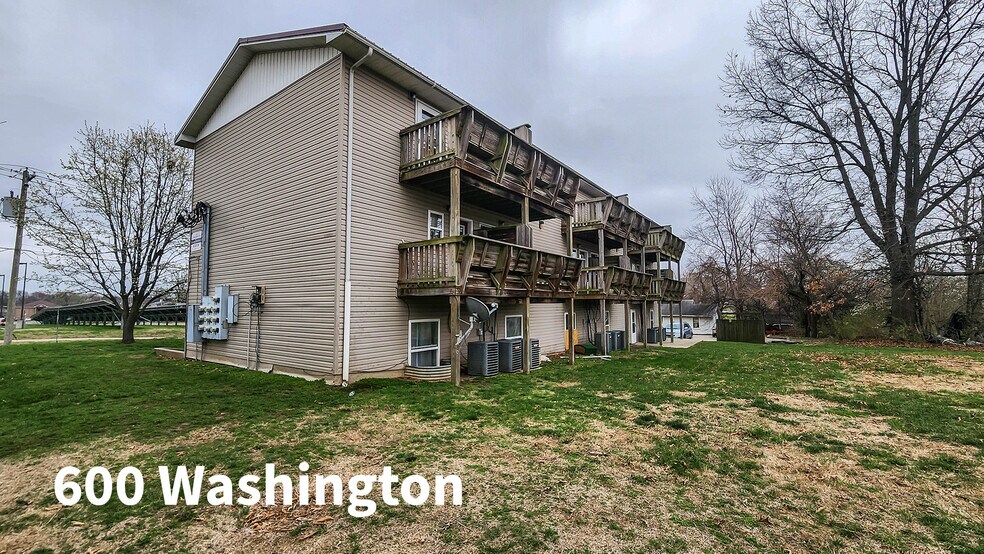 More Photos Of 600 S Washington St, Carbondale Apartments For Sale