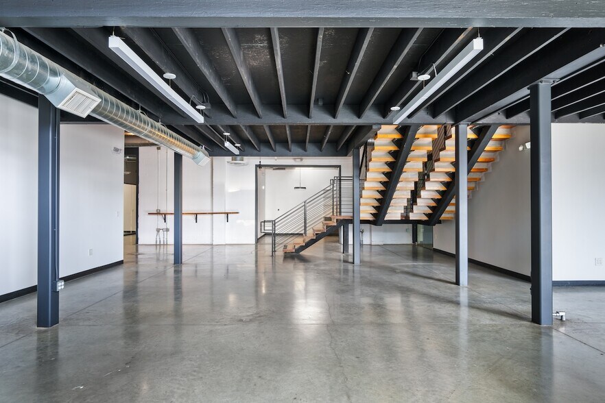 More Photos Of 4310-4312 W Jefferson Blvd, Los Angeles Loft Creative Space For Lease