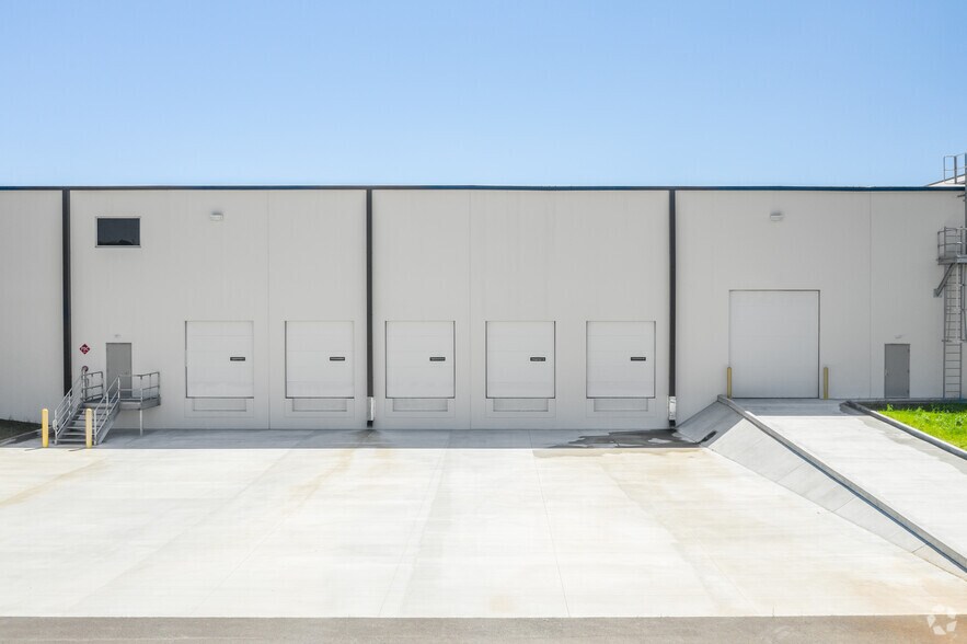 More Photos Of 12605 Old Hickory Blvd, Antioch Industrial For Sale