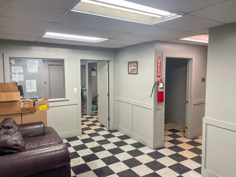 More Photos Of 2423 Homestead Rd, Bowman Warehouse For Sale