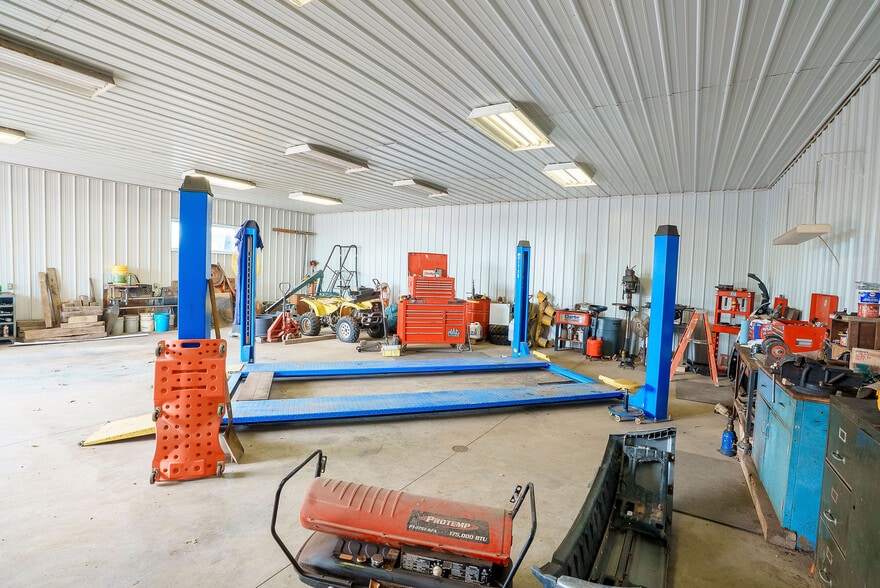 More Photos Of 167 Mill Run, Waverly Warehouse For Sale