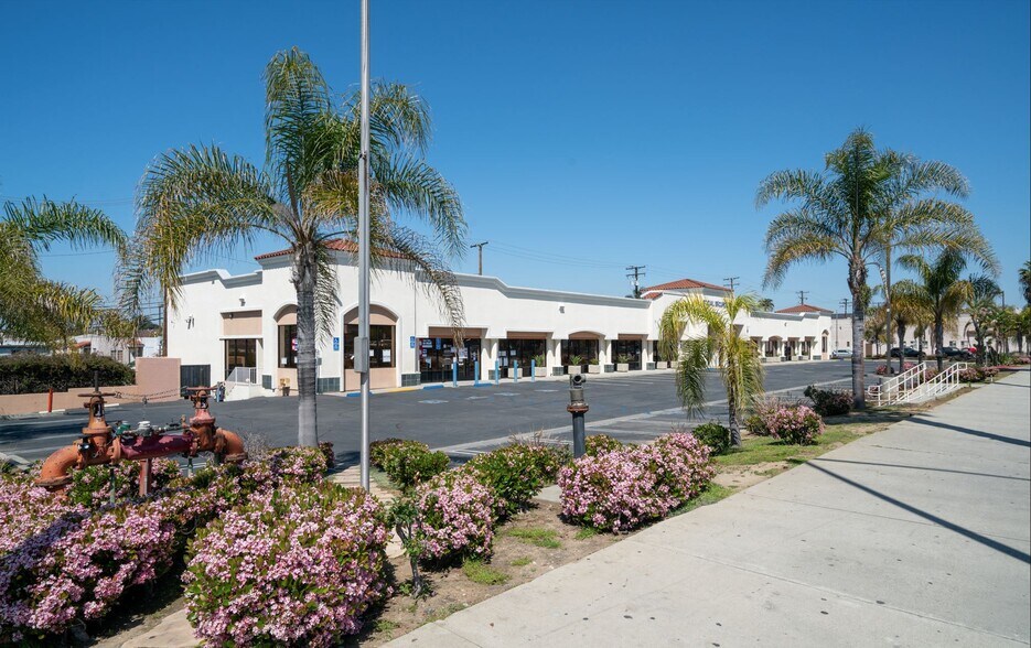 More Photos Of 2005 Long Beach Blvd, Long Beach Office For Sale