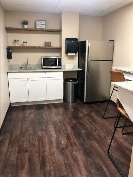 More Photos Of 1101 Ridge Rd, Rockwall Serviced Offices For Lease