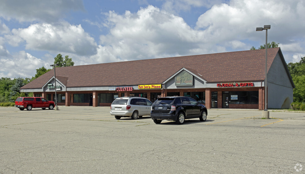 Primary Photo Of 705-719 Rochester Rd, Leonard Unknown For Lease