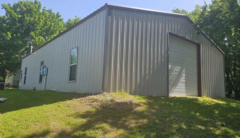 Primary Photo Of 223 W 2nd St, Bonham Industrial For Sale