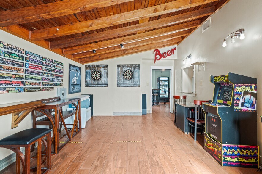 More Photos Of 312 E Tarpon Ave, Tarpon Springs Medical For Sale