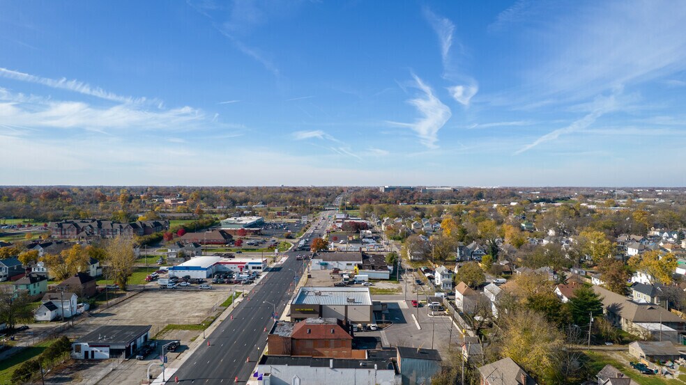 More Photos Of 1268 W Broad St, Columbus Warehouse For Lease